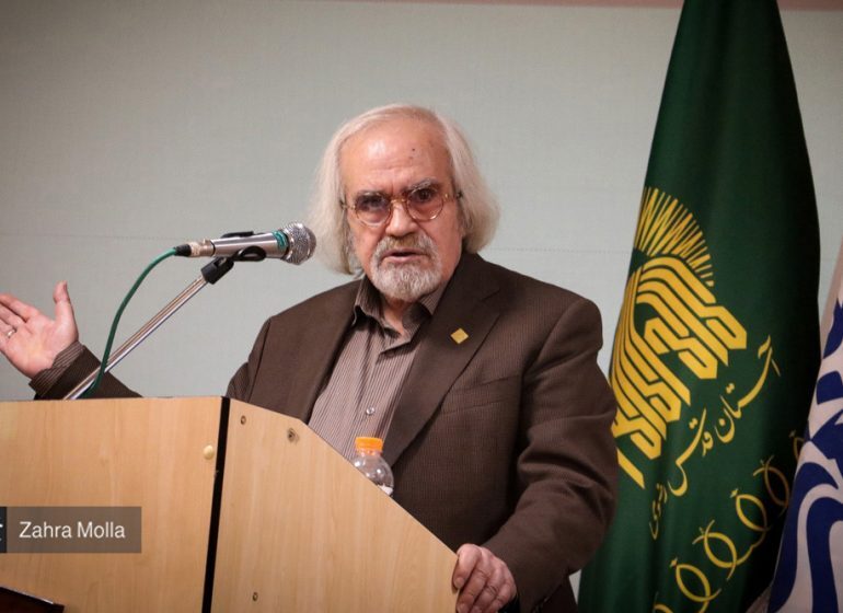 محمدعلی مجاهدی در محفل شعر «ارادت رضوی» قم درباره شاعران آیینی گفت محمدعلی مجاهدی در محفل شعر «ارادت رضوی» قم درباره شاعران آیینی گفت