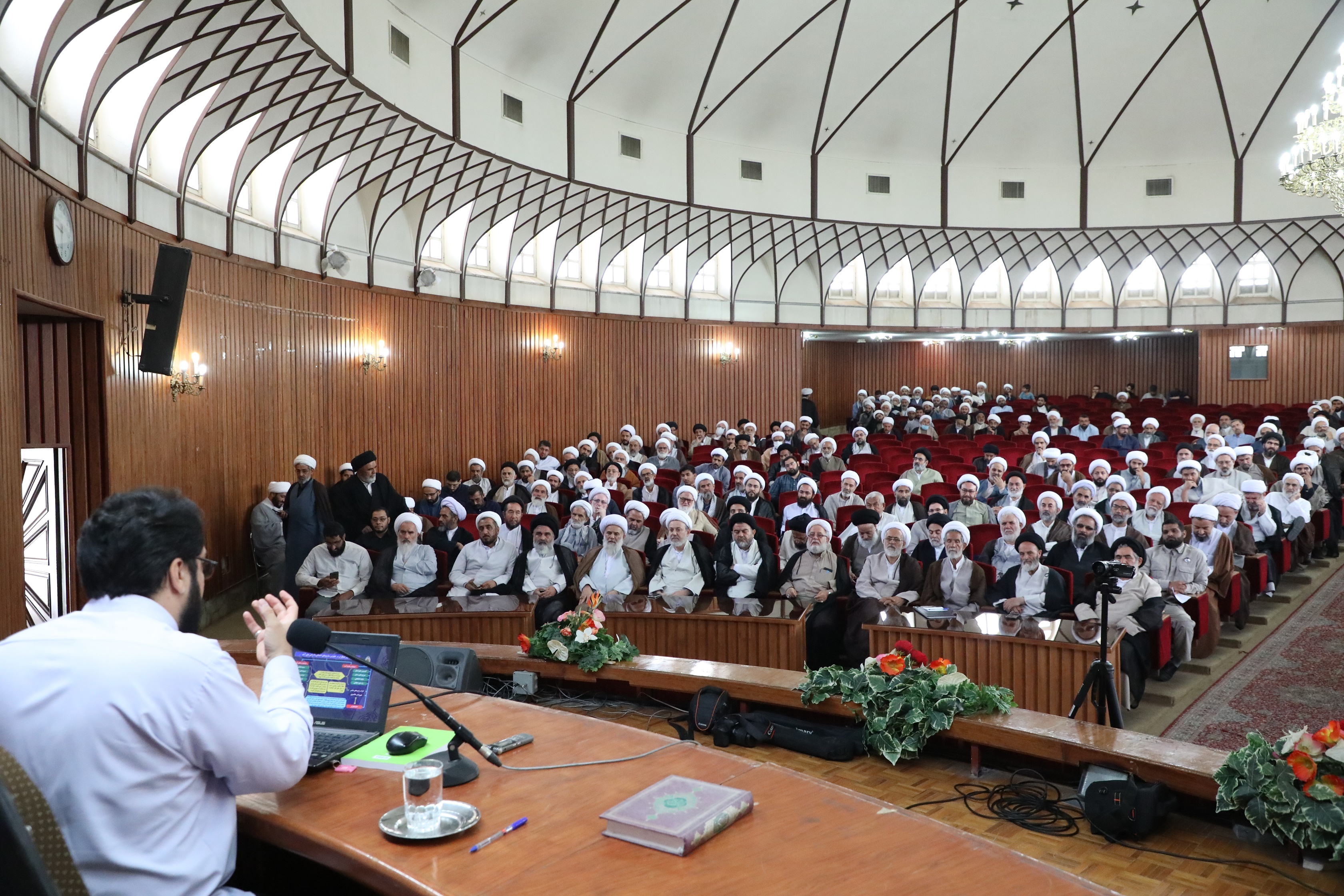 توانمندسازی مبلغین و مبلغات مساجد و طرح امین در قم توانمندسازی مبلغین و مبلغات مساجد و طرح امین در قم