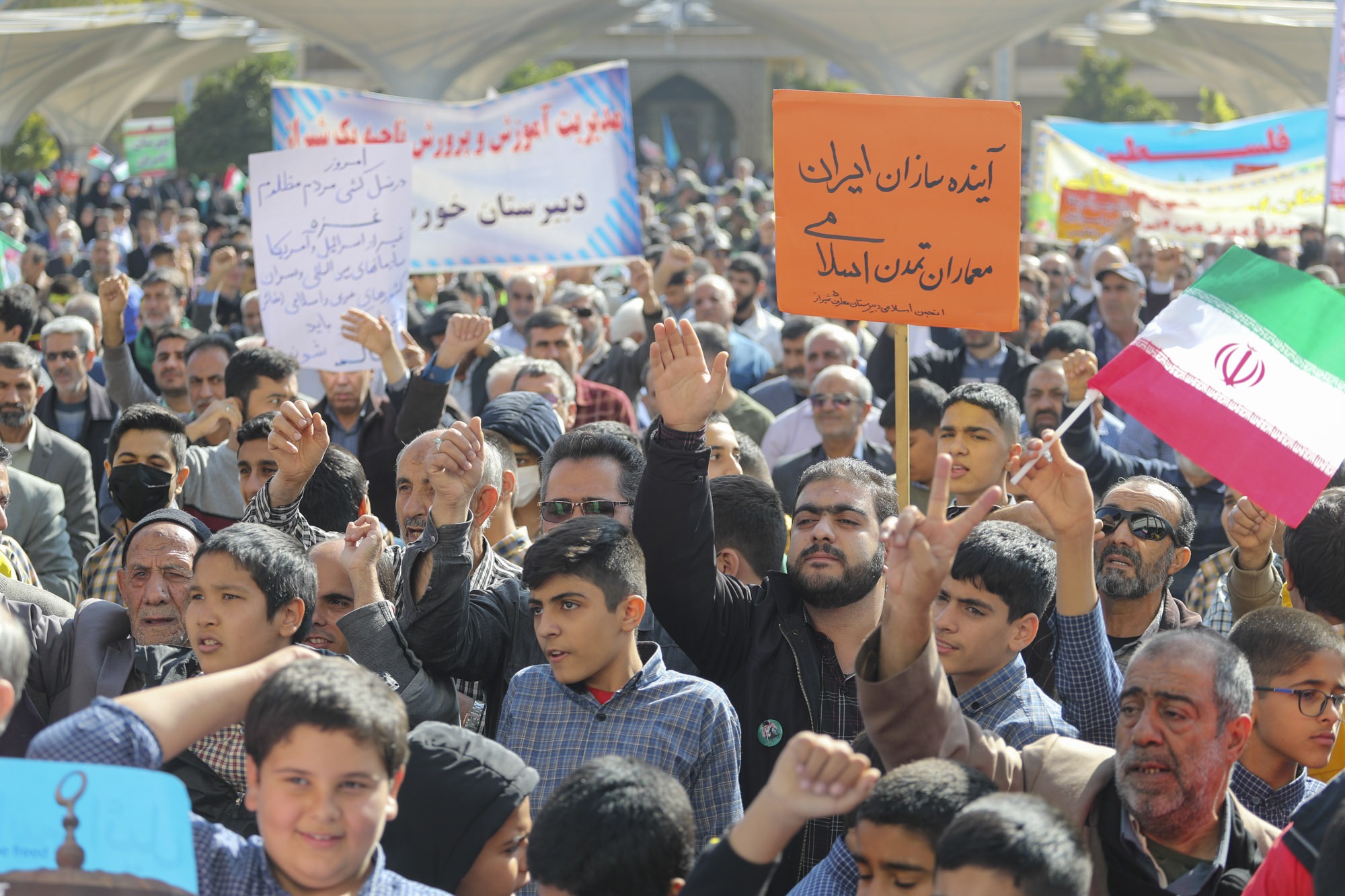 تجمع محکومیت جنایات رژیم غاصب صهیونیستی در شیراز