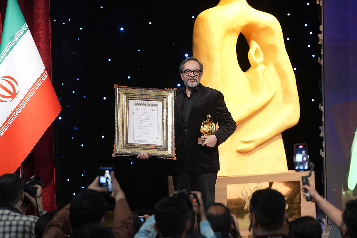 كارن همايونفر يُختار شخصية العام الفنية