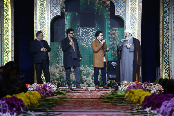 محفل قرآنی امام‌زمانی‌ها در مسجد جمکران