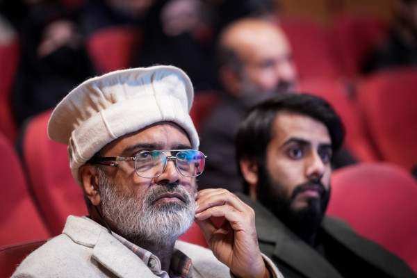 آیین رونمایی از کتاب «سفیر نور»