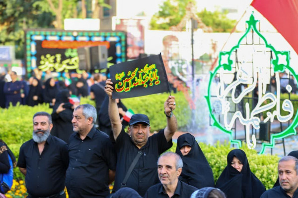 غریو «مرگ بر آمریکا و اسرائیل» هیئات و دسته جات حسینی در تبریز