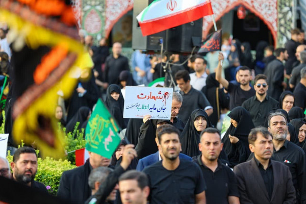 غریو «مرگ بر آمریکا و اسرائیل» هیئات و دسته جات حسینی در تبریز