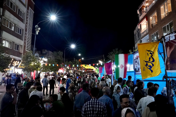 阿赫迈德教民在萨南达季的盛大聚会