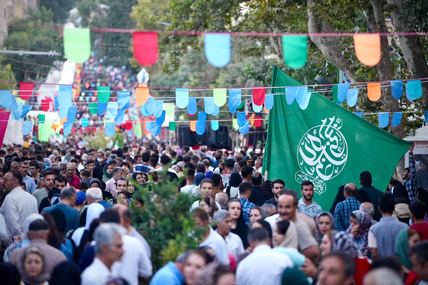 阿赫迈德教民在萨南达季的盛大聚会