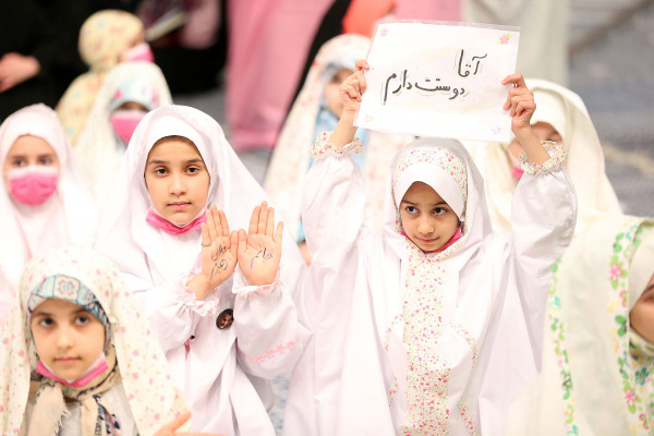 "احتفال الملائكة" بحضور المرشد الأعلى للثورة