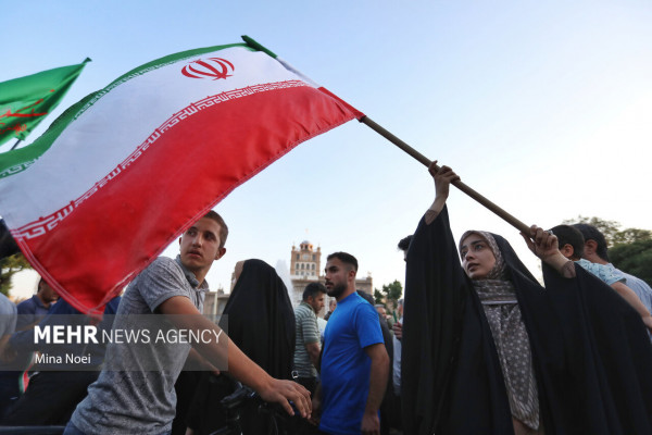 数公里长的古迪尔游行在各省举行