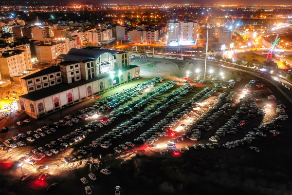 在保持社交距离的情况下举行伊玛目侯赛因（愿他安息）的悼念活动