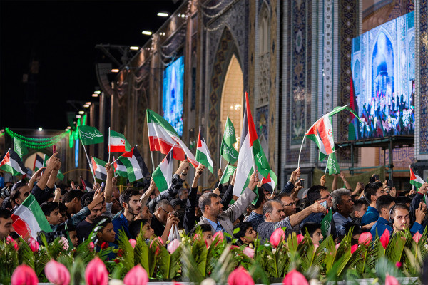 Крупнейшее в мире Корановое собрание в Мешхеде