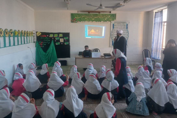 اکران انیمیشن یوز در مدرسه حضرت رقیه (س) دهلران