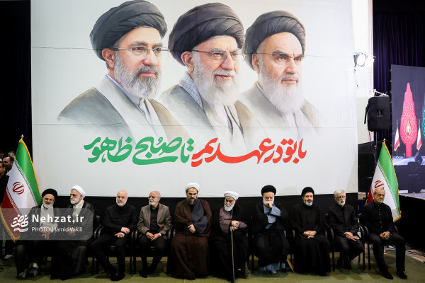 مراسم بزرگداشت چهلم رهبر شهید امت در مصلای امام خمینی (ره) برگزار شد