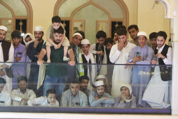 جمع قرآنی محفل در کنار امت احمد