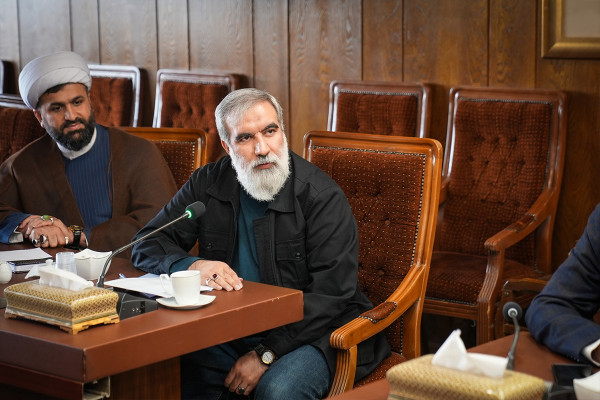 دیدار رئیس ستاد اجرایی فرمان امام با حجت الاسلام قمی