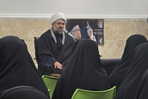 طلاب حوزه علمیه خواهران بندرعباس بر نقش خود در فرهنگ‌سازی ازدواج و فرزندآوری تأکید کردند