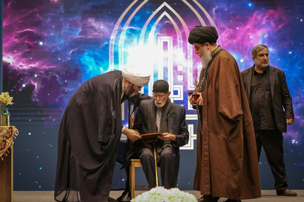 کنگره «شعر فاطمی؛ هجده سال نوری»