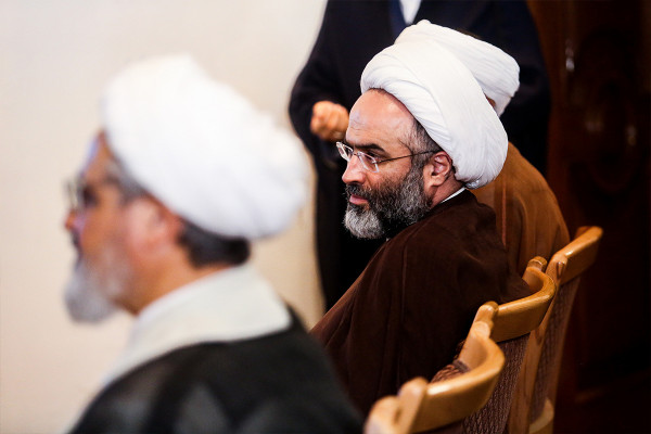 آیین رونمایی از کتاب «چشمه سار حسن»